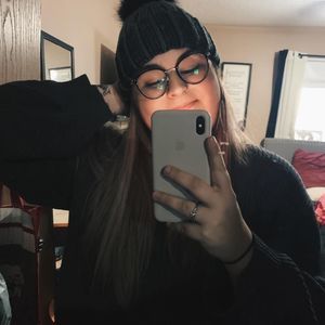 Meet your Posher, Gabrielle